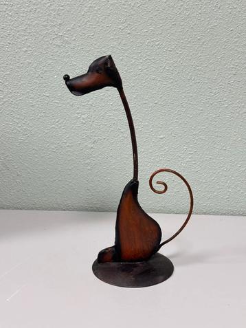 Hond sculptuur beeld beeldje kunst art metaal vintage 30cm beschikbaar voor biedingen