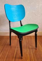 te koop: houten stoel, geverfd in Memphis-stijl, vintage, Huis en Inrichting, Stoelen, Ophalen, Gebruikt, Hout, Eén