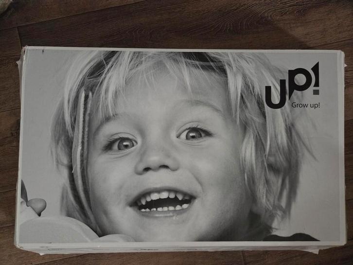 NIEUW Kidsmill Up wipstoel onderstel + newborn frame - zwart, Kinderen en Baby's, Kinderstoelen, Nieuw, Meegroeistoel, Gordel(s)