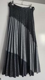 Ake plisserok grijs/zwart - maat M, Kleding | Dames, Rokken, Maat 38/40 (M), Ake, Ophalen of Verzenden, Zo goed als nieuw