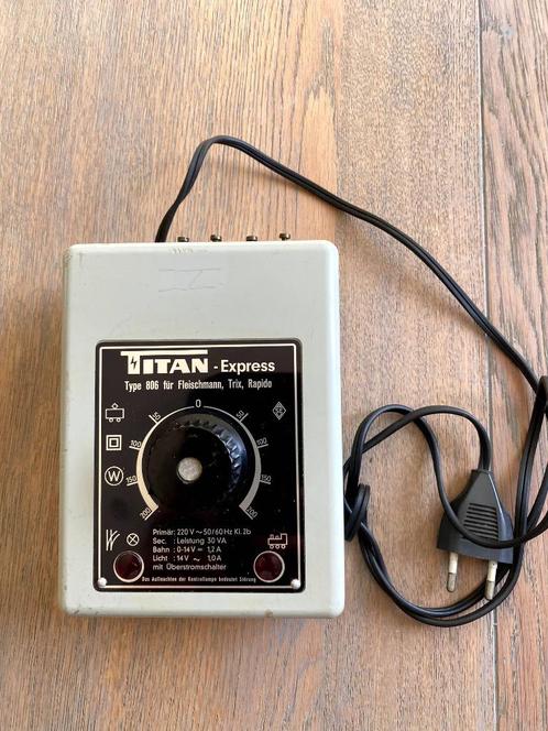Titan Express 806 transfo 14V (685), Hobby en Vrije tijd, Modeltreinen | H0, Gebruikt, Transformator of Voeding, Gelijkstroom