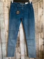 Denham Spray jeans mt overlopende kleur Nieuw (Maat W27/L28), Verzenden, Nieuw, Blauw, W27 (confectie 34) of kleiner