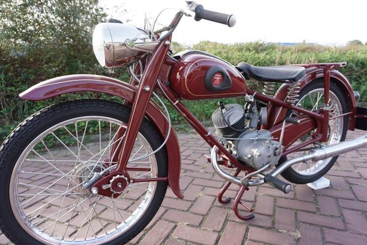 Unieke Topstaat/showroomstaat !!! Adler M100  1952, Motoren, Motoren | Oldtimers, Overig, 1 cilinder, Ophalen