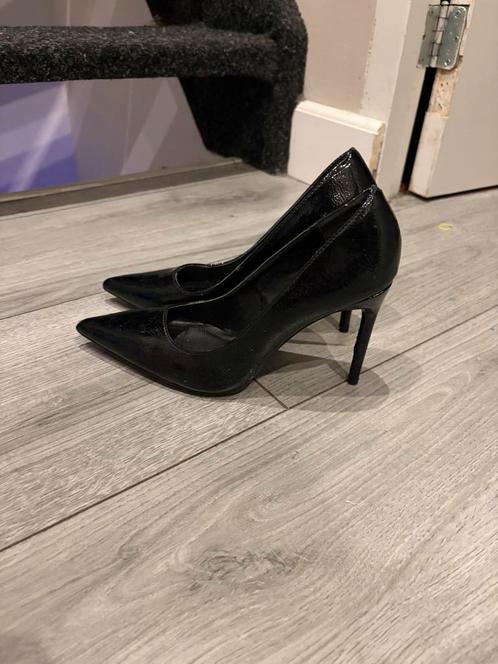 ≥ Zwarte lak pumps maat 40 Zo goed als nieuw! — Schoenen