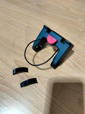 Klickfix stuur houder, hondenmand,mand, rieten mand  beschikbaar voor biedingen