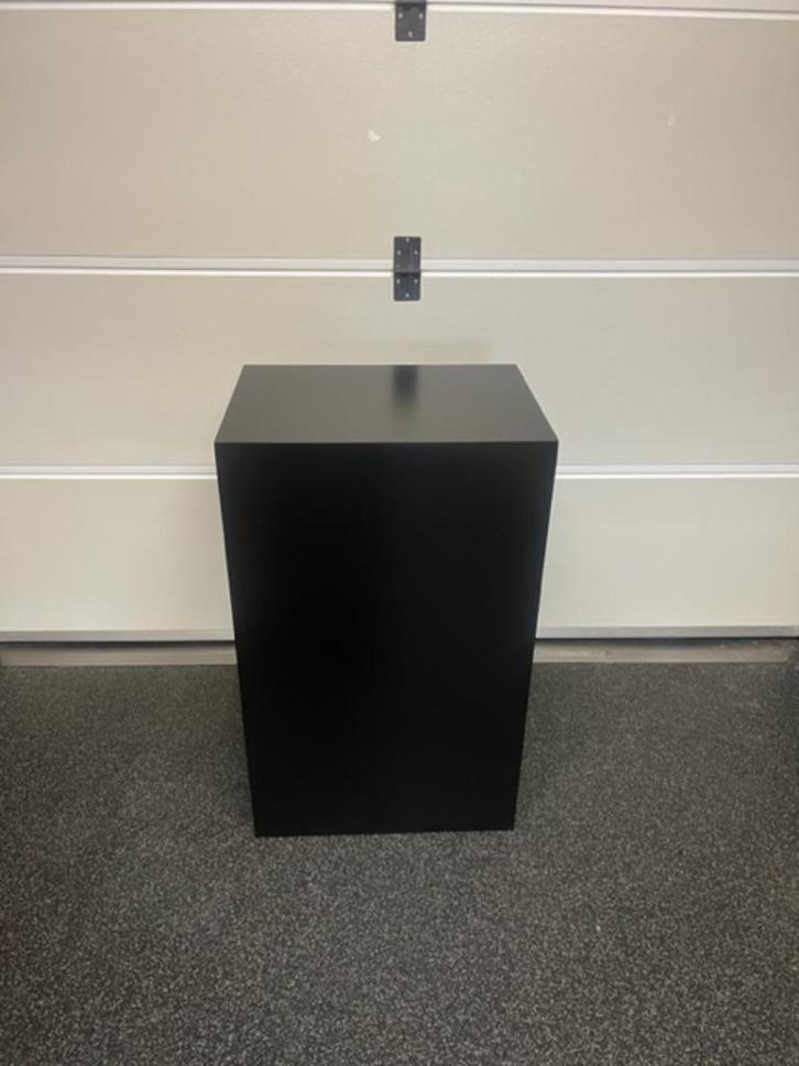MAATWERK; ZWARTE ZUIL SOKKEL KOLOM PILAAR CONSOLE 90X55X40CM, Huis en Inrichting, Woonaccessoires | Zuilen en Pilaren, Nieuw, Ophalen