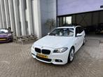 BMW 5-serie Touring 530d M Sport Edition VOL OPTIES! TOP STA, Auto's, BMW, Automaat, Achterwielaandrijving, Gebruikt, 2993 cc