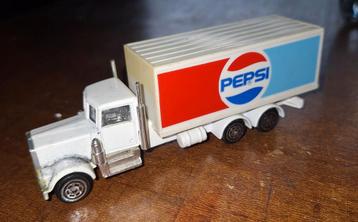 Corgi kenworth truck :pepsi" beschikbaar voor biedingen