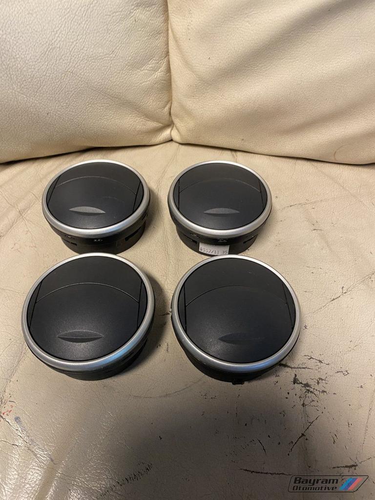 Seat Ibiza 6j luchtrooster 2008-2012 dashboard 6j0819110, Gebruikt, -, -, Ophalen of Verzenden