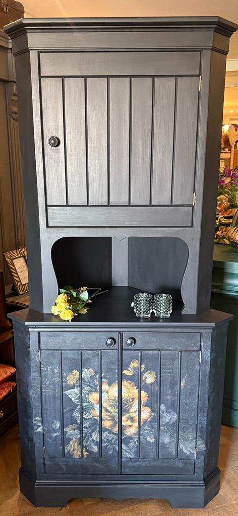 Vintage hoekkast oud hoek buffet kast buffetkast kastje VdlM, Huis en Inrichting, Kasten | Buffetkasten, Zo goed als nieuw, 150 tot 200 cm