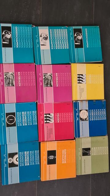 VAM Voertuigtechniek Boeken '60/'70 beschikbaar voor biedingen