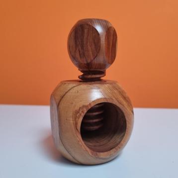 vintage teak houten notenkraker beschikbaar voor biedingen