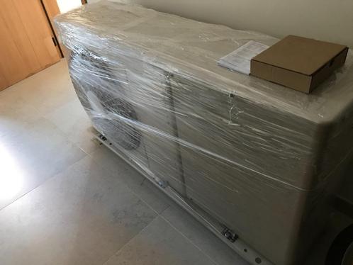 HITACHI MONOBLOCK 4,3kw (max6,2kw) DEMO -- KOOPJE !!!!, Doe-het-zelf en Verbouw, Verwarming en Radiatoren, Zo goed als nieuw, 30 tot 80 cm