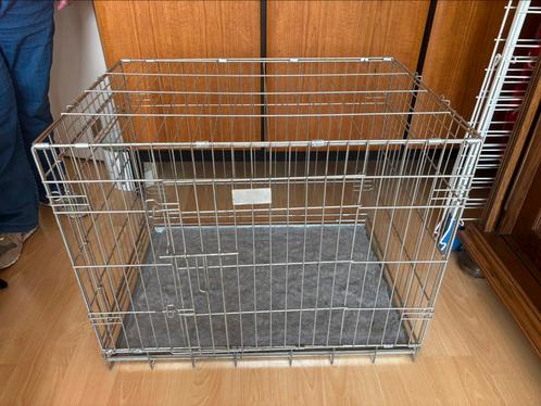 Bench, Dieren en Toebehoren, Hondenhokken, Zo goed als nieuw, Minder dan 75 cm, Ophalen