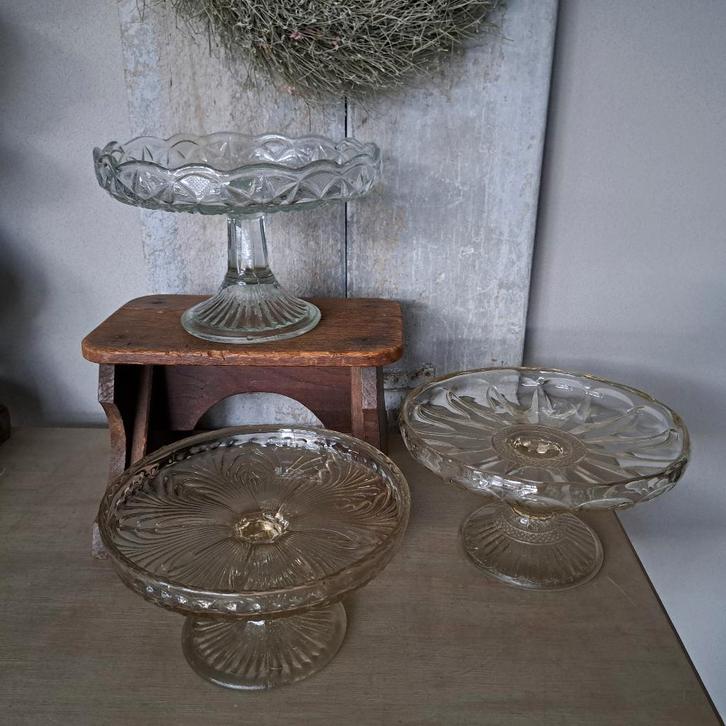 Oude glazen étagère taartschaal schaal op voet *Etage3*, Huis en Inrichting, Woonaccessoires | Overige, Gebruikt, Ophalen of Verzenden