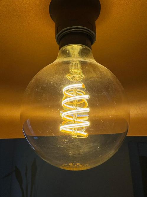 Phiips Hue ambiance filament Globe G93, Huis en Inrichting, Lampen | Losse lampen, Led-lamp, 30 tot 60 watt, E27 (groot), Ophalen
