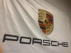 Porsche Vlag - Nieuwstaat, Ophalen of Verzenden