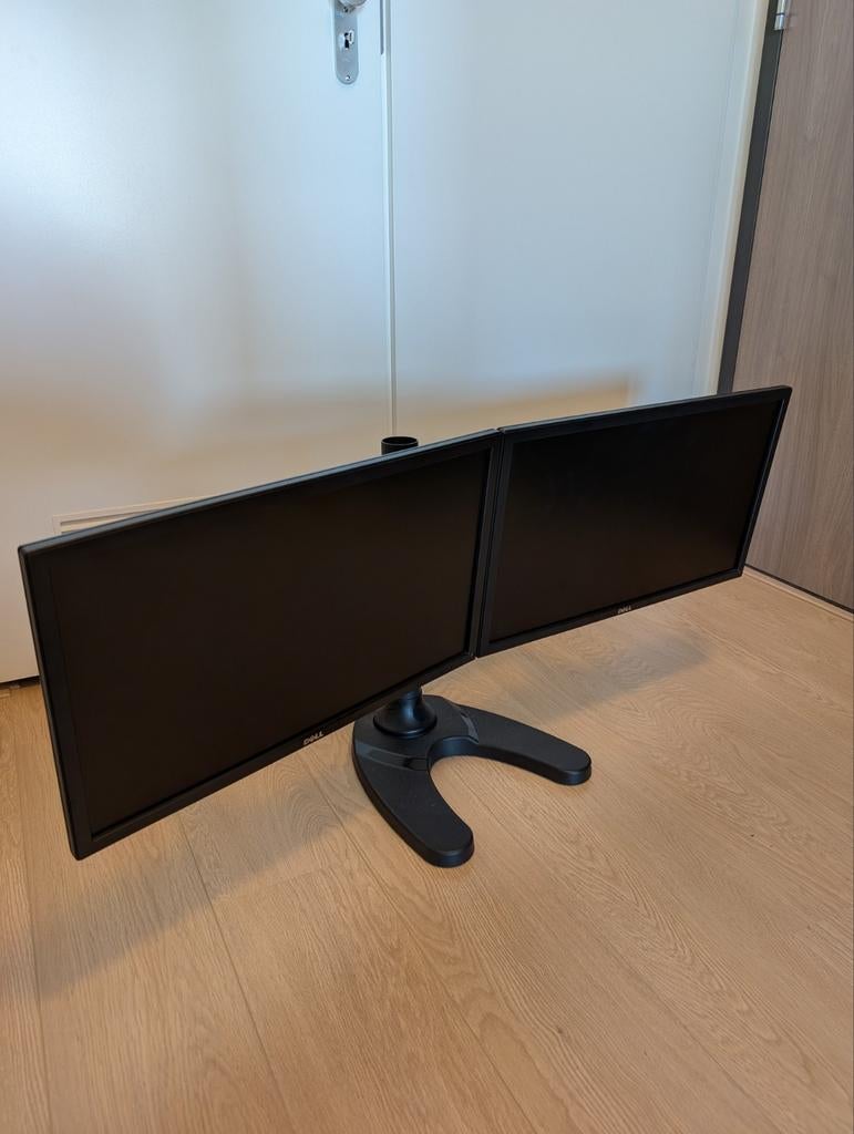 Two 23 inch Dell monitors (E2316H) with dual stand, Computers en Software, Monitoren, Ophalen, Gebruikt, DisplayPort, In hoogte verstelbaar