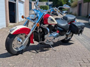 Suzuki Intruder 1500, nieuwe banden, klaar voor de zomer!  beschikbaar voor biedingen