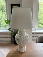 Zara Table Lamp_Porcelain, Huis en Inrichting, Lampen | Tafellampen, Ophalen, Overige materialen, 50 tot 75 cm, Provence, Elegant