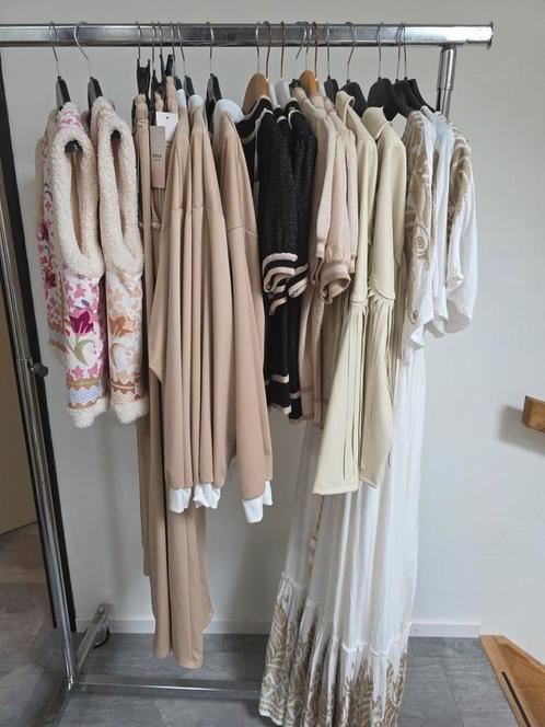 Partij mooie nieuwe dameskleding uit Boutique, Kleding | Dames, Dames-kledingpakketten, Nieuw, Ophalen of Verzenden