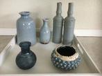 potten vazen flesjes H25 ijsblauw/grijs geglazuurd aardewerk, Huis en Inrichting, Woonaccessoires | Vazen, Blauw, Aardewerk of Porselein