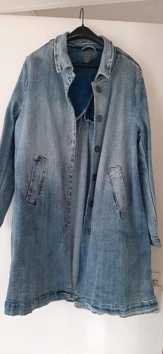 Denim jas merk Blue Daze, maat 40. Nieuw.  beschikbaar voor biedingen