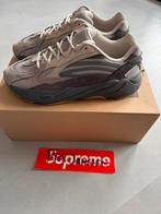 adidas Yeezy 700 Tephra | US10.5 | EU44 2/3, Kleding | Heren, Nieuw, Ophalen of Verzenden, Yeezy, Bruin