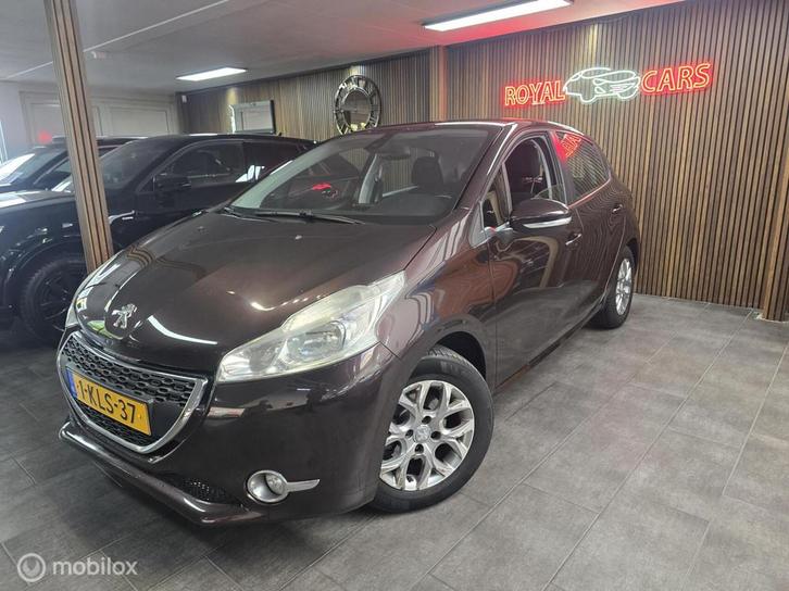 Peugeot 208 1.2 VTi Envy/ Navigatie/ PDC/ Dealer Onderhouden, Auto's, Peugeot, Bedrijf, Te koop, ABS, Airbags, Airconditioning