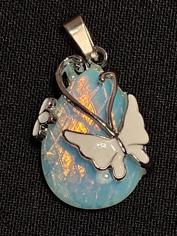 druppelvorm hanger opaliet, Sieraden, Tassen en Uiterlijk, Kettinghangers, Nieuw, Steen of Mineraal, Ophalen of Verzenden