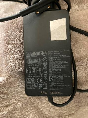 Microsoft surface oplader kan ook usb in originele lader  beschikbaar voor biedingen