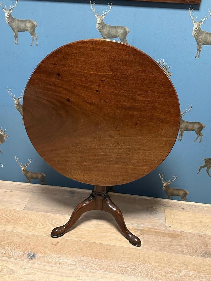 Antieke Engelse 18e eeuwse bijzettafel, Antiek en Kunst, Antiek | Meubels | Tafels, Ophalen of Verzenden