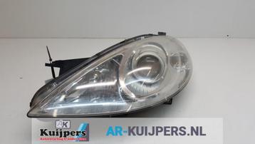 Koplamp links van een Mercedes A-Klasse beschikbaar voor biedingen