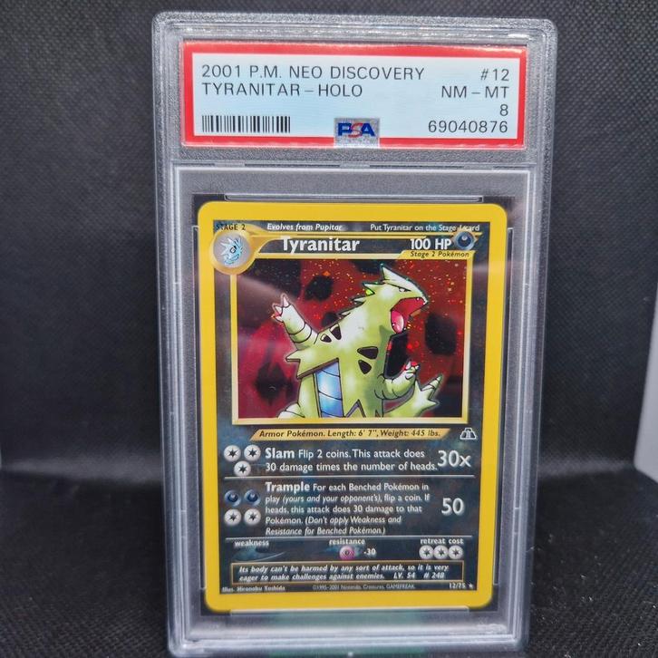 Tyranitar Holo Neo Discovery PSA 8, Hobby en Vrije tijd, Verzamelkaartspellen | Pokémon, Zo goed als nieuw, Ophalen of Verzenden