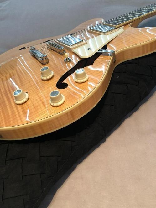 Hofner Verythin Contemporary Natural met koffer, Muziek en Instrumenten, Snaarinstrumenten | Gitaren | Elektrisch, Zo goed als nieuw