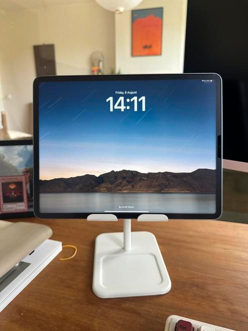 Ipad Pro 12.9 inch 6th Gen 2022 M2 with accessories, Computers en Software, Apple iPads, Zo goed als nieuw, Apple iPad, Ophalen of Verzenden