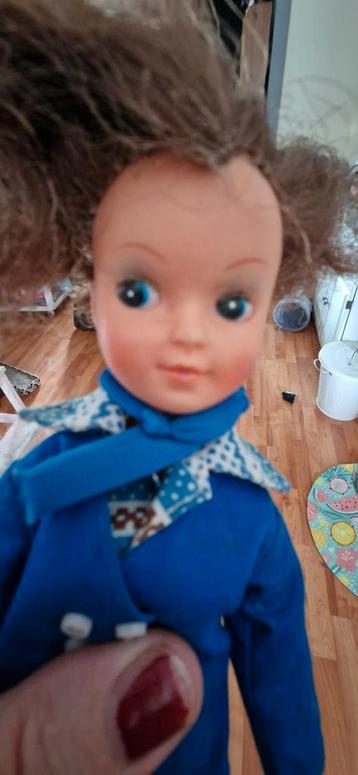 Vintage Pop in Blauw Pakje beschikbaar voor biedingen