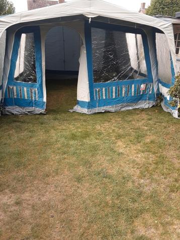Bungalow tent beschikbaar voor biedingen