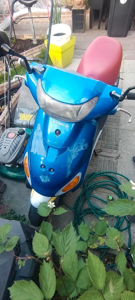 Kymco Scout ZX-50 onderdelen of compleet met extra kappenset, Fietsen en Brommers, Scooters | Kymco, Gebruikt, Overige modellen