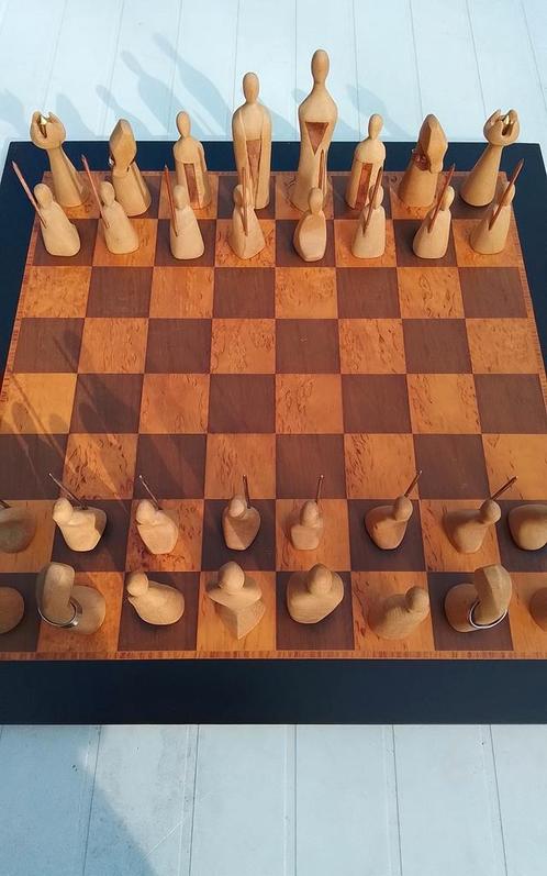 Houten schaakstukken (handgemaakt) met houten schaakbord, Hobby en Vrije tijd, Denksport en Puzzels, Zo goed als nieuw, Schaken