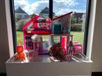 Barbiehuis met accessoires – in goede staat, Kinderen en Baby's, Speelgoed | Poppenhuizen, Ophalen, Zo goed als nieuw, Poppenhuis