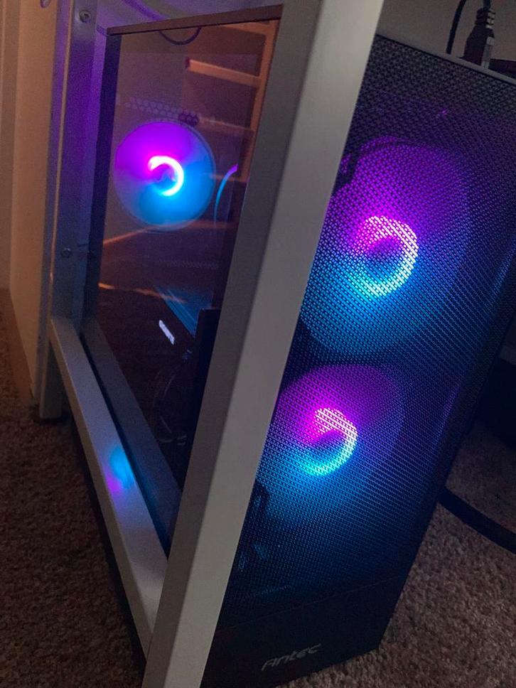 Gezocht: oude pc’s, Computers en Software, Desktop Pc's, Zo goed als nieuw, Onbekend, Ophalen of Verzenden