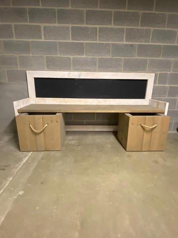Werkbank steigerhout met krijtbord en 2 lades beschikbaar voor biedingen