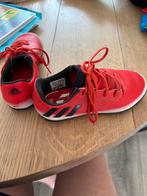 Adidas kunstgras schoenen - kinderen - maat 30, Sport en Fitness, Loopsport en Atletiek, Ophalen of Verzenden, Zo goed als nieuw