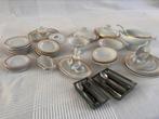 Regout kinderservies met bladgouden rand., Antiek en Kunst, Curiosa en Brocante, Ophalen of Verzenden