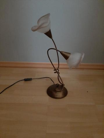 Tafellamp lamp bloemenkap van glas zgan beschikbaar voor biedingen