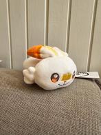 Pokémon Center Comfy Cuddlers plush Scorbunny, Kinderen en Baby's, Speelgoed | Knuffels en Pluche, Ophalen of Verzenden, Nieuw