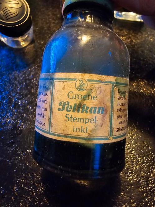 Zeldzame antieke fles Groene Pelikan stempel inkt met tekst, Antiek en Kunst, Antiek | Kantoor en Zakelijk, Ophalen of Verzenden