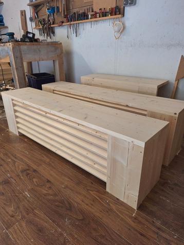 Radiator ombouw van terug gedroogd en geschaafd steigerhout  beschikbaar voor biedingen