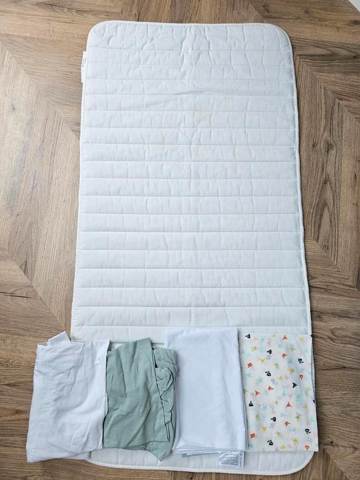 Vyssa matras van ikea met dekentje/lakentje, Kinderen en Baby's, Kinderkamer | Beddengoed, Zo goed als nieuw, Deken of Dekbed
